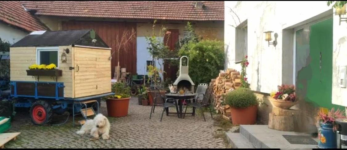 Bett im Heu auf Bauernhof Gemeinschaftsbad Schlafsäcke Hausbreitenbach Exterior foto